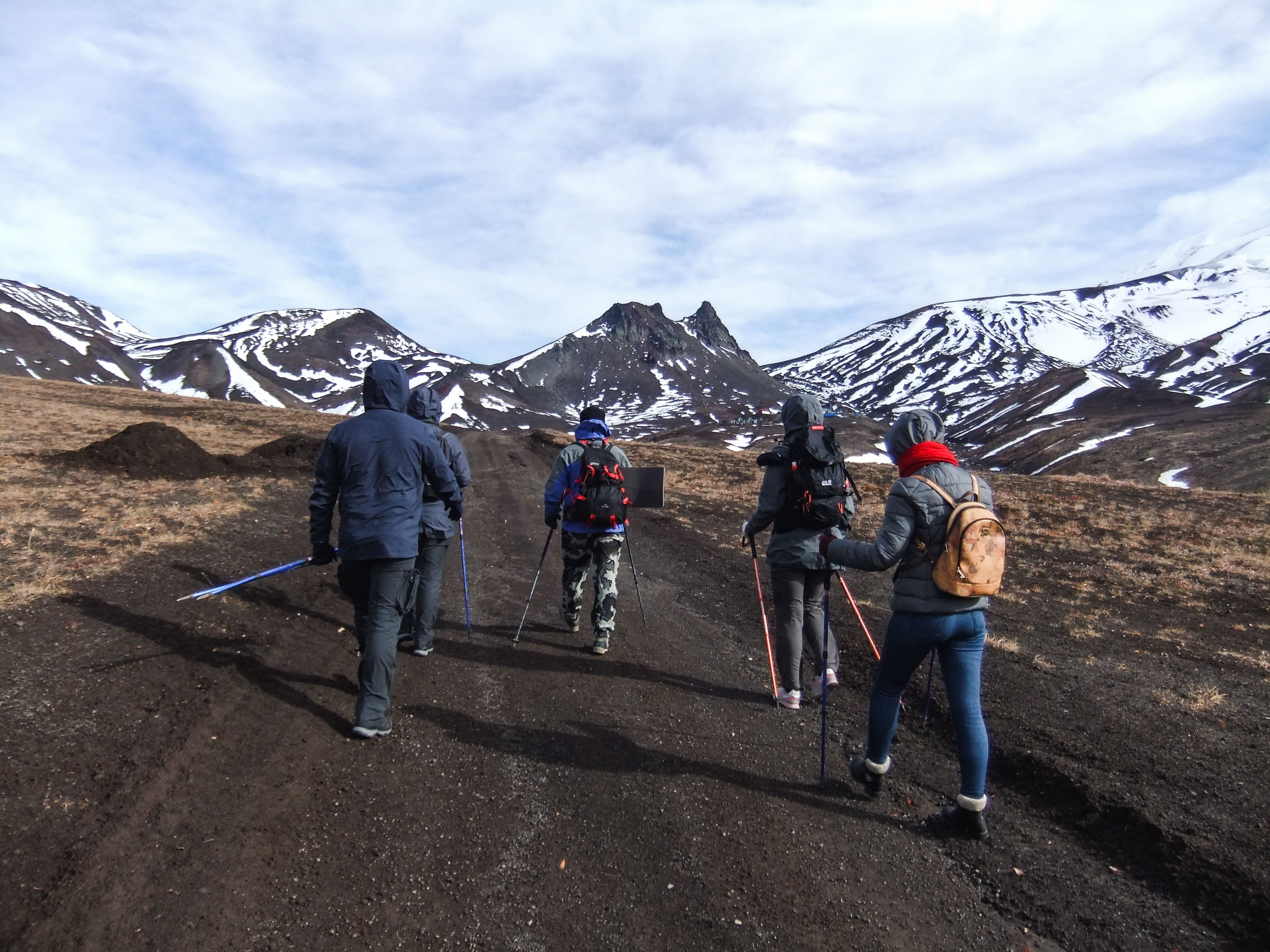 Laugavegur Trail trek view 2