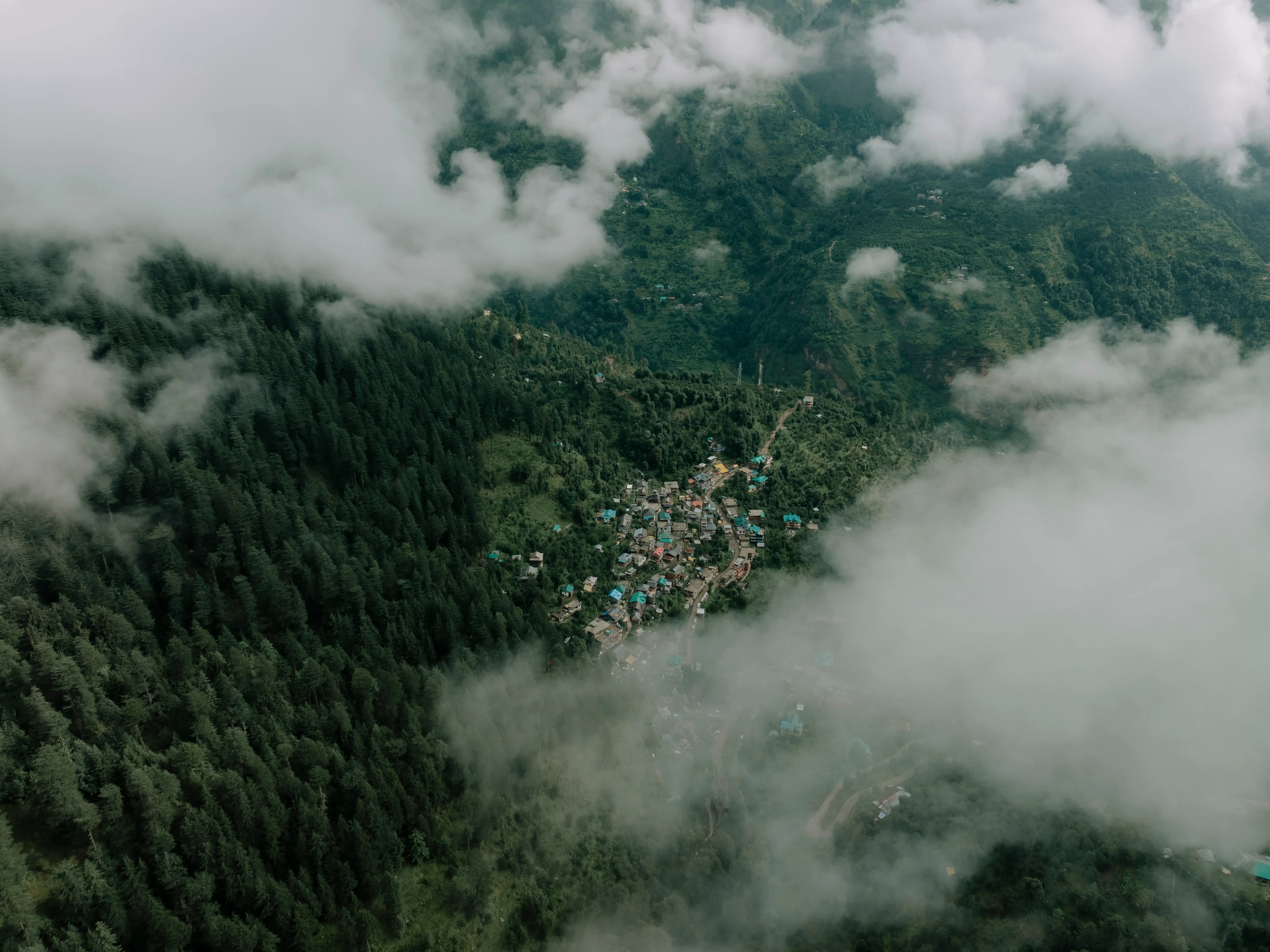 Prashar Lake Trek trek view 3
