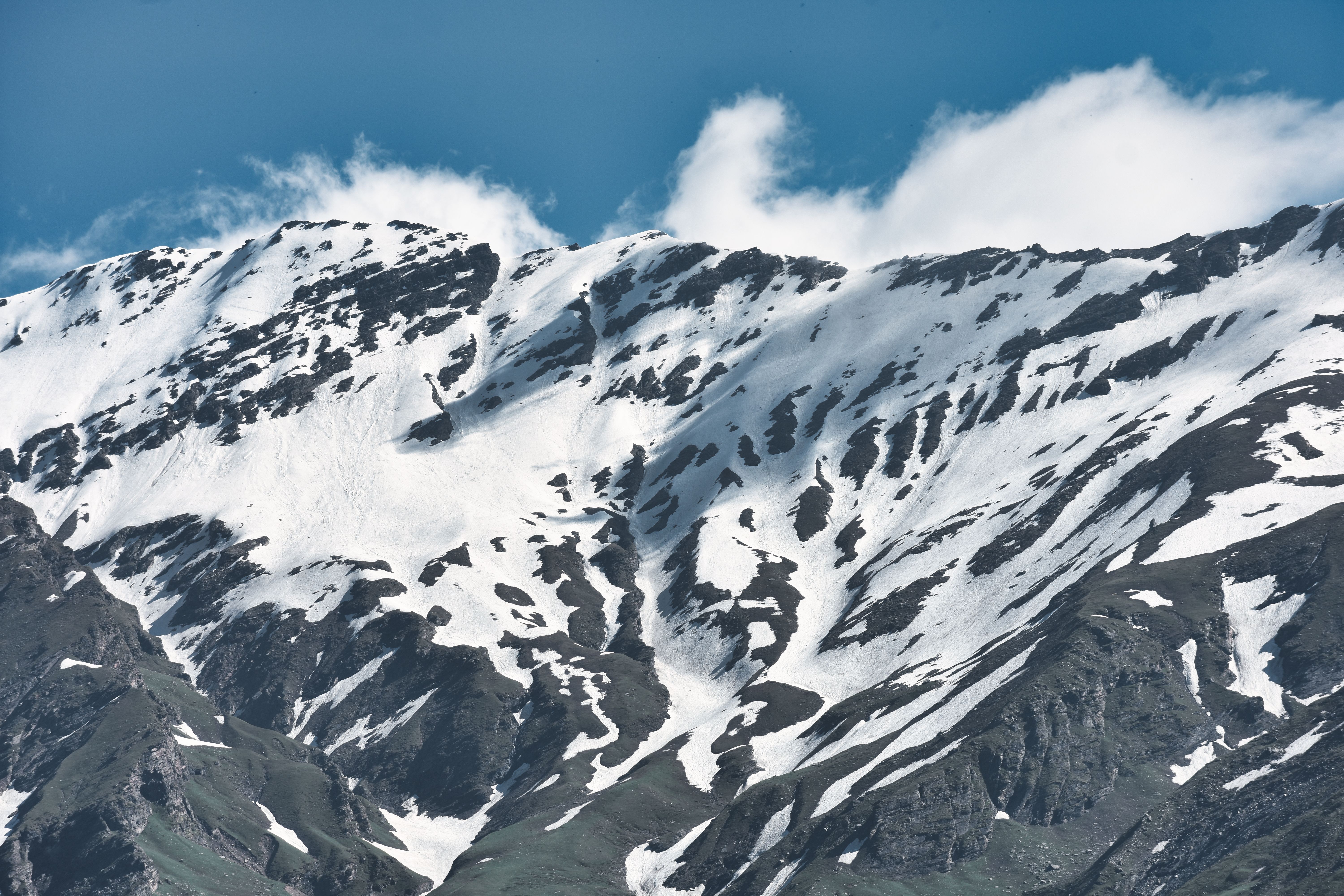 Dayara Bugyal Trek trek view 3