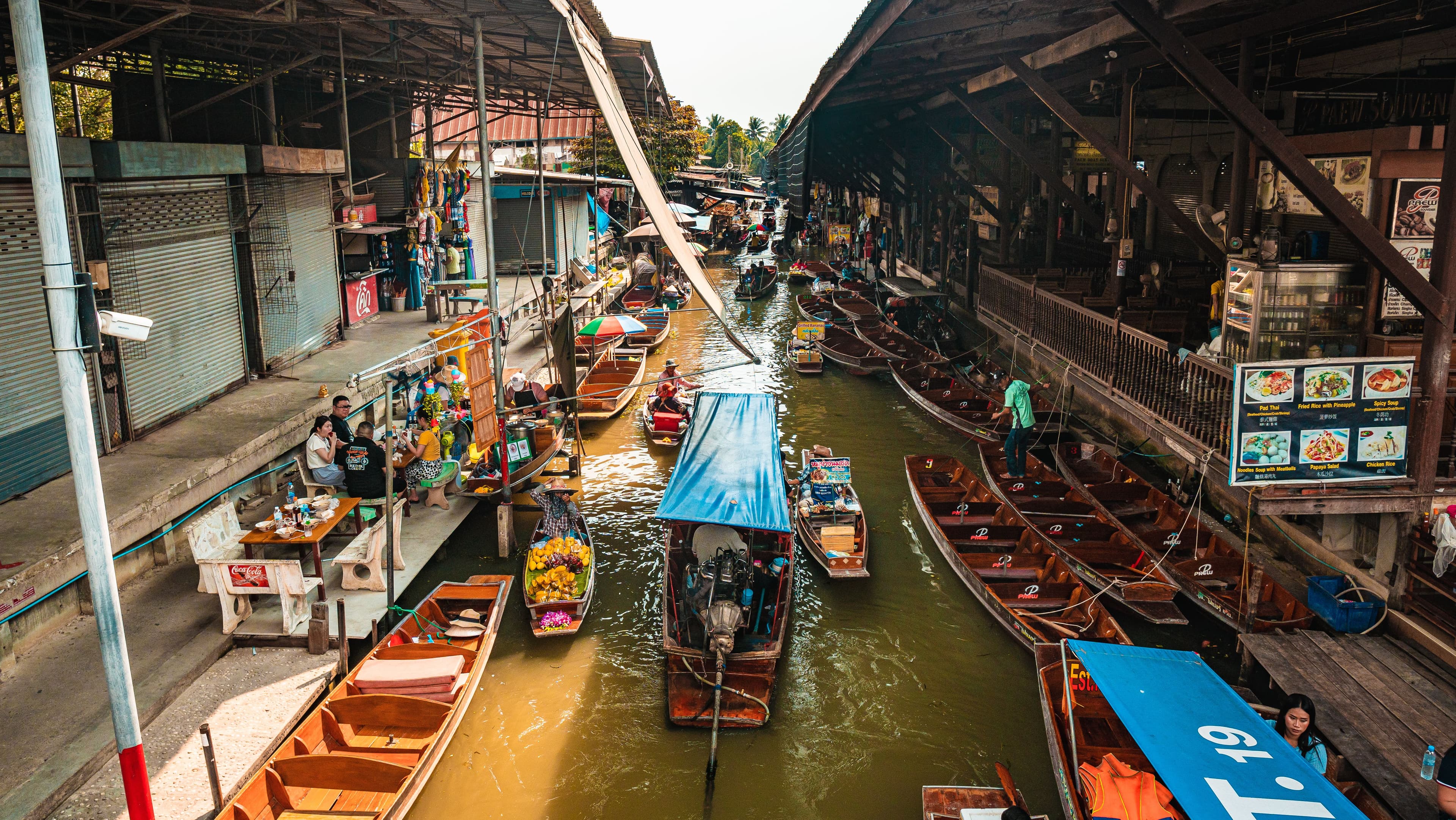 Damnoen Saduak Floating Market